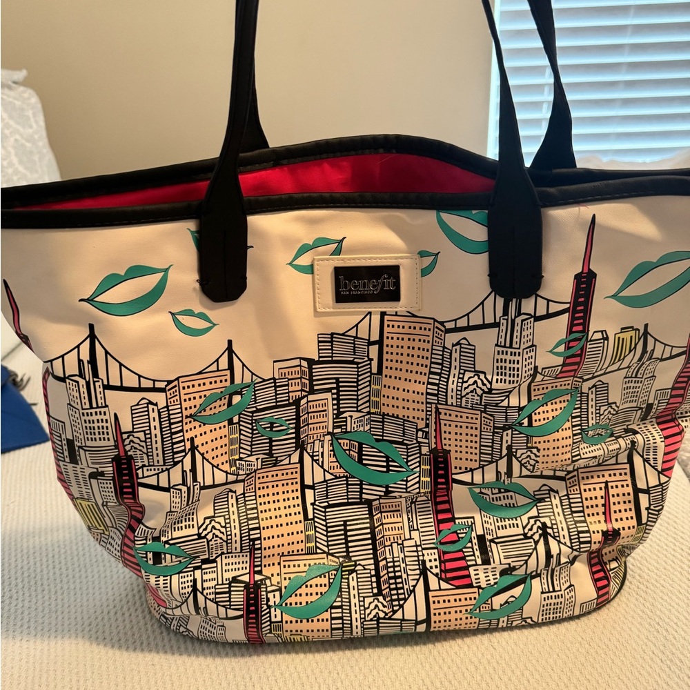 Benefit Urban Skyline Tote - Multicolor